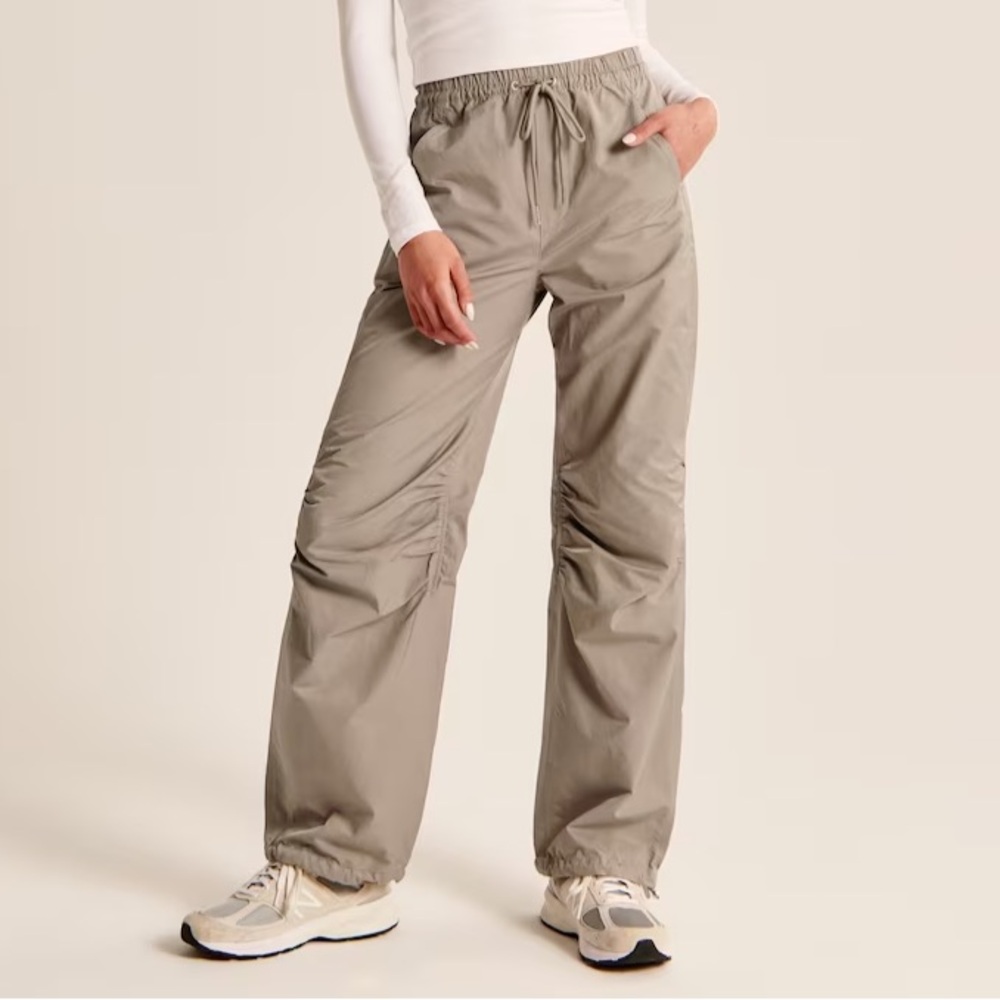 Abercrombie & Fitch Parachute Pants
